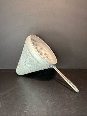Source Unknown White Metal Mesh Strainer with Dual Handles